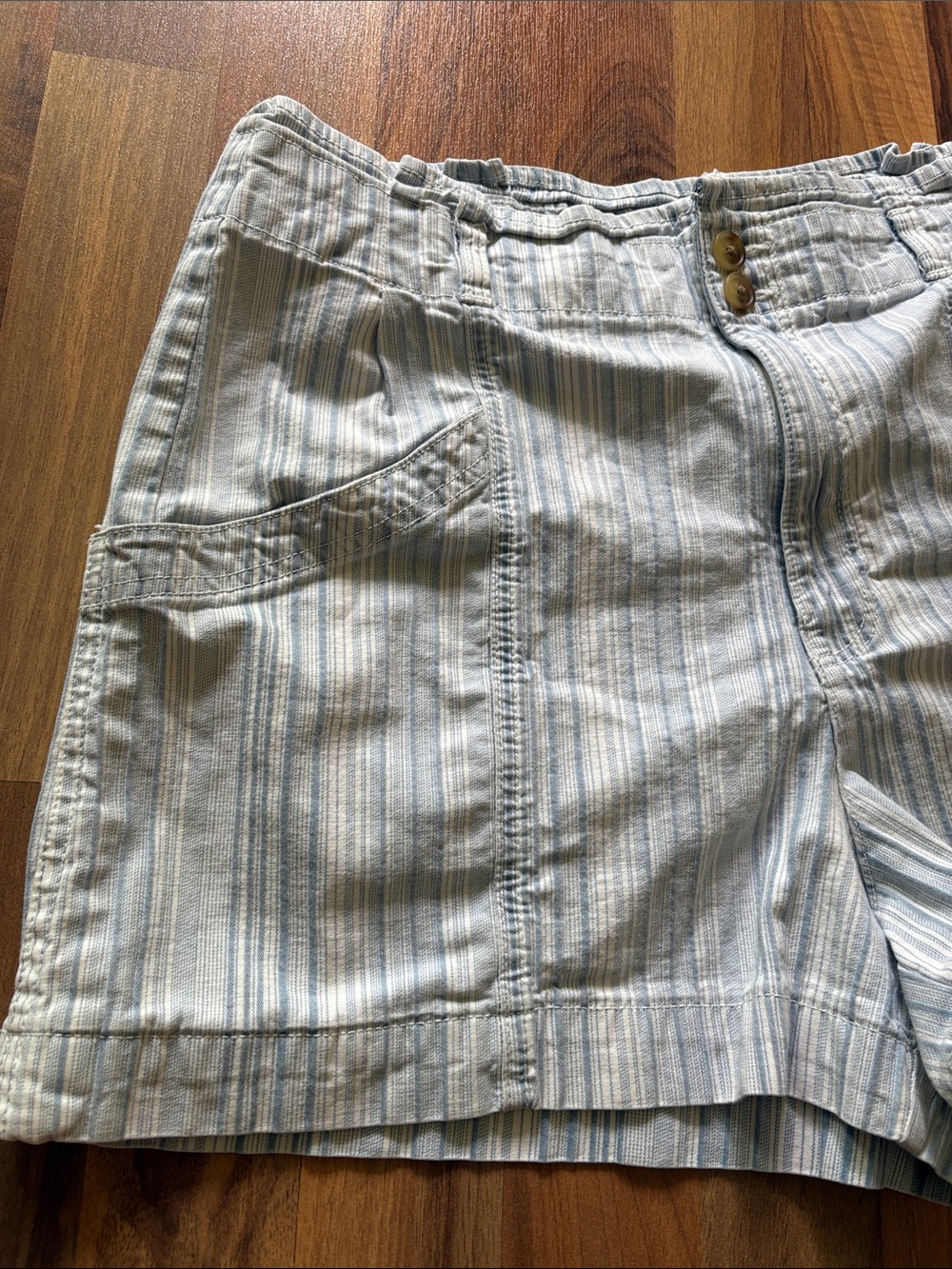 American Eagle Outfitters Light Blue & White Striped Women's Shorts Size 14 - Picture 3 of 11